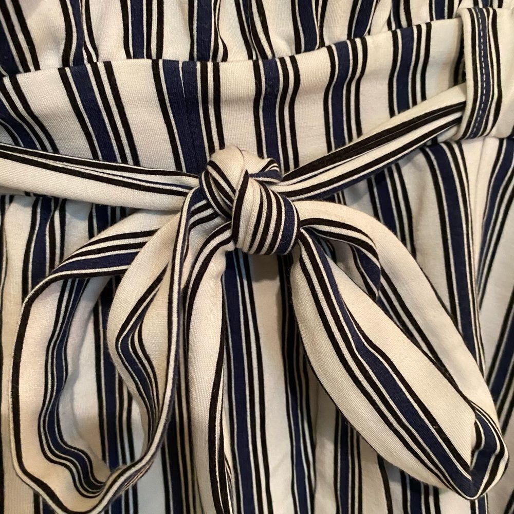 Express Blue & White Nautical Striped Paper Bag Shorts Oversized with Pockets - Picture 3 of 7